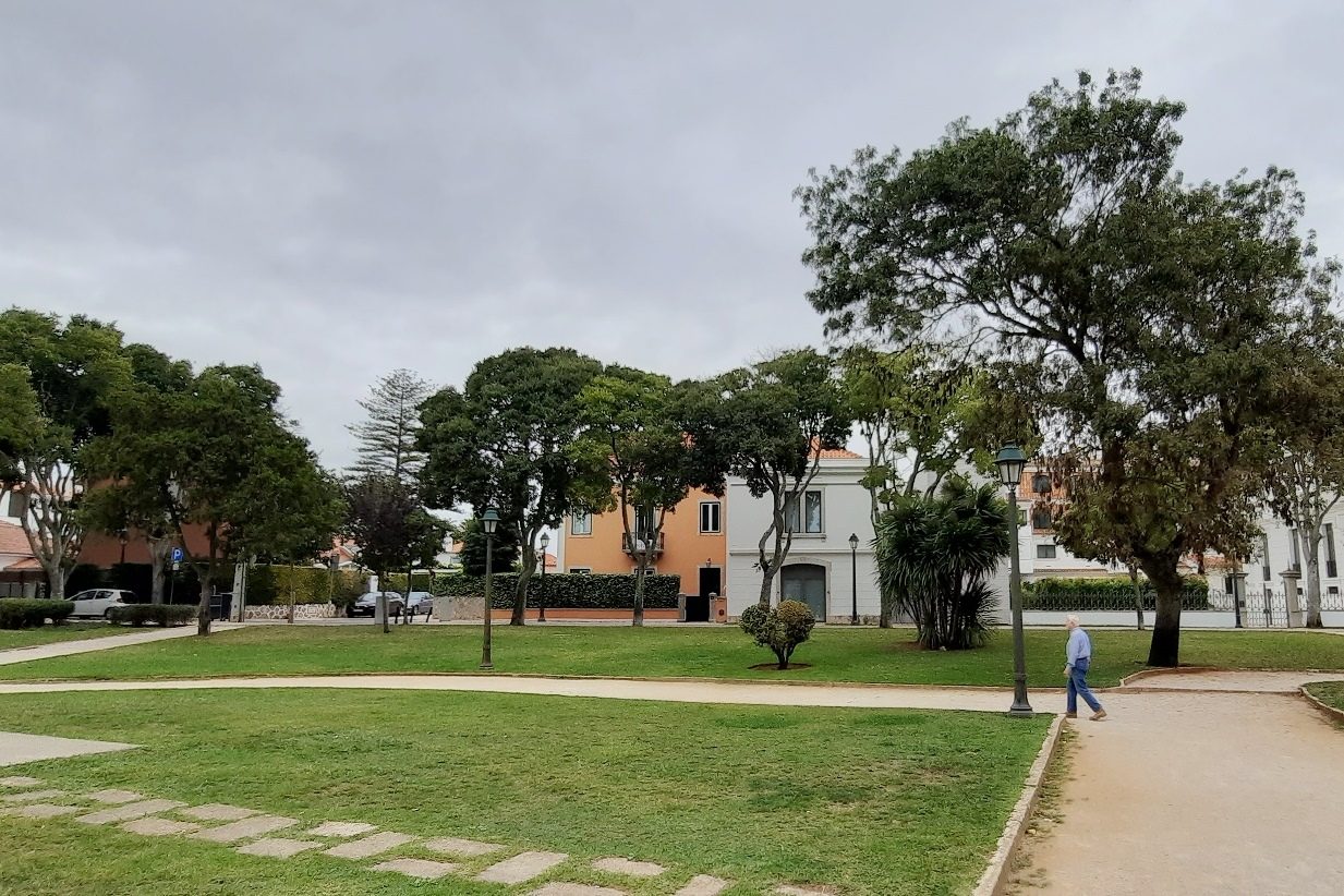 Aldo Castellani's home (site), Cascais - 04.jpg